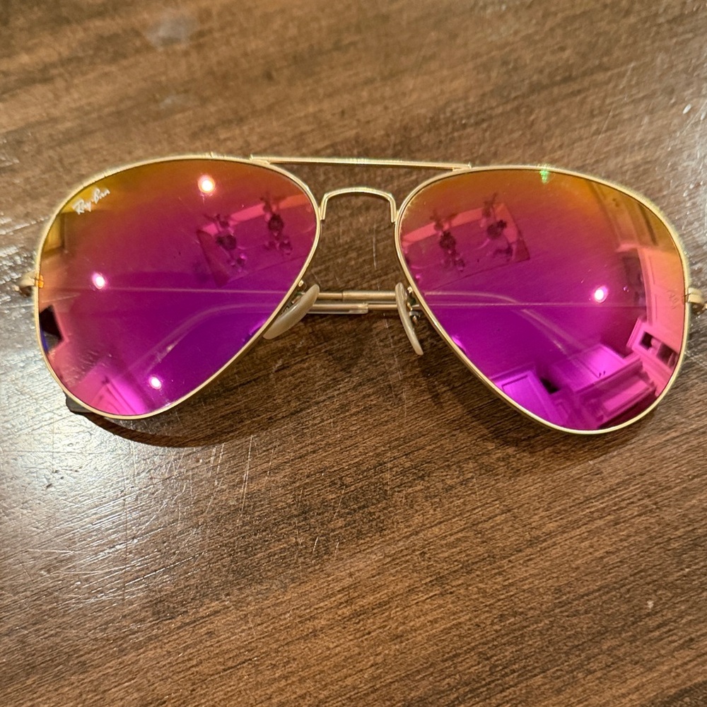 Ray-Ban Aviator Sunglasses with Pink Lenses